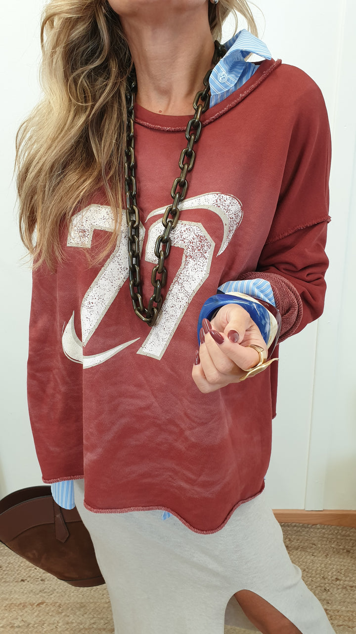 Sweatshirt