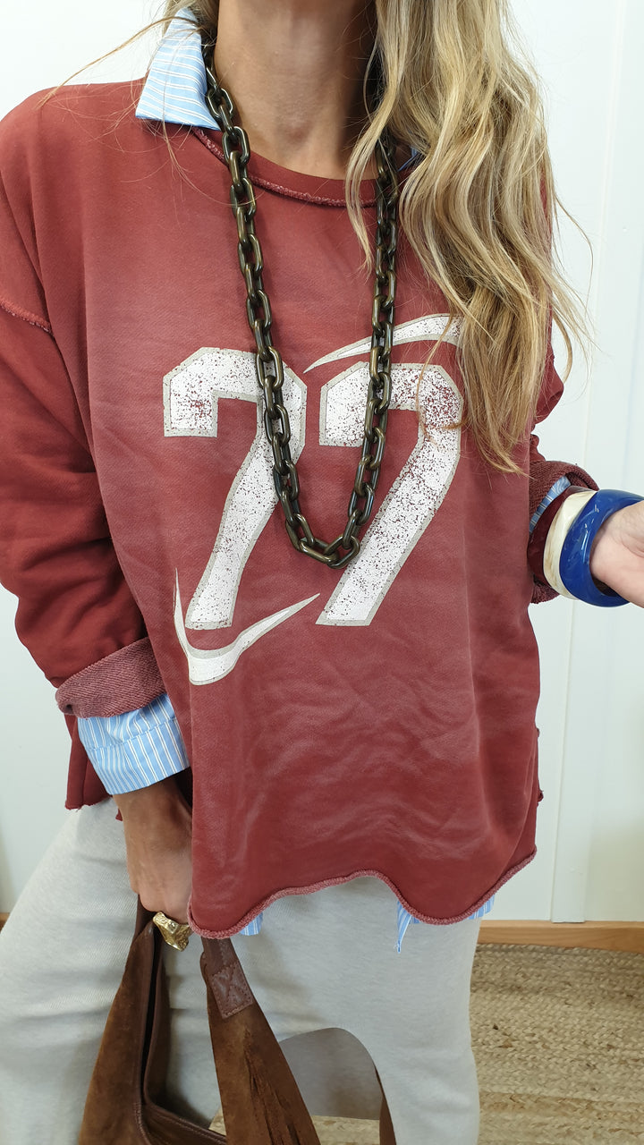 Sweatshirt