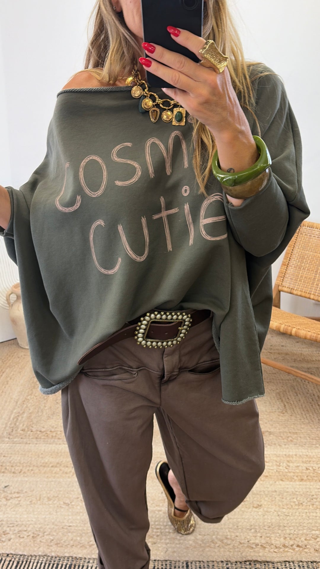Sweatshirt