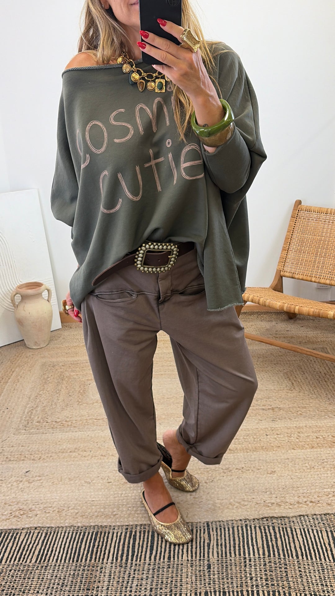 Sweatshirt